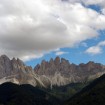 Dalla Val di Funes panoramica sulle Odle e il profilo del Furchetta - Autore: Magico Veneto