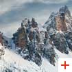 Die verschneite Croda da Lago – fotografiert von der Straße vom Falzarego Pass nach Cortina | Autor: Mario Vidor